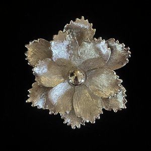 SILVER TONED ROSETTE FLOWER PIN BROOCH